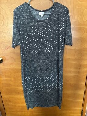 LuLaRoe Charcoal Gray and White Midi Shift Dress